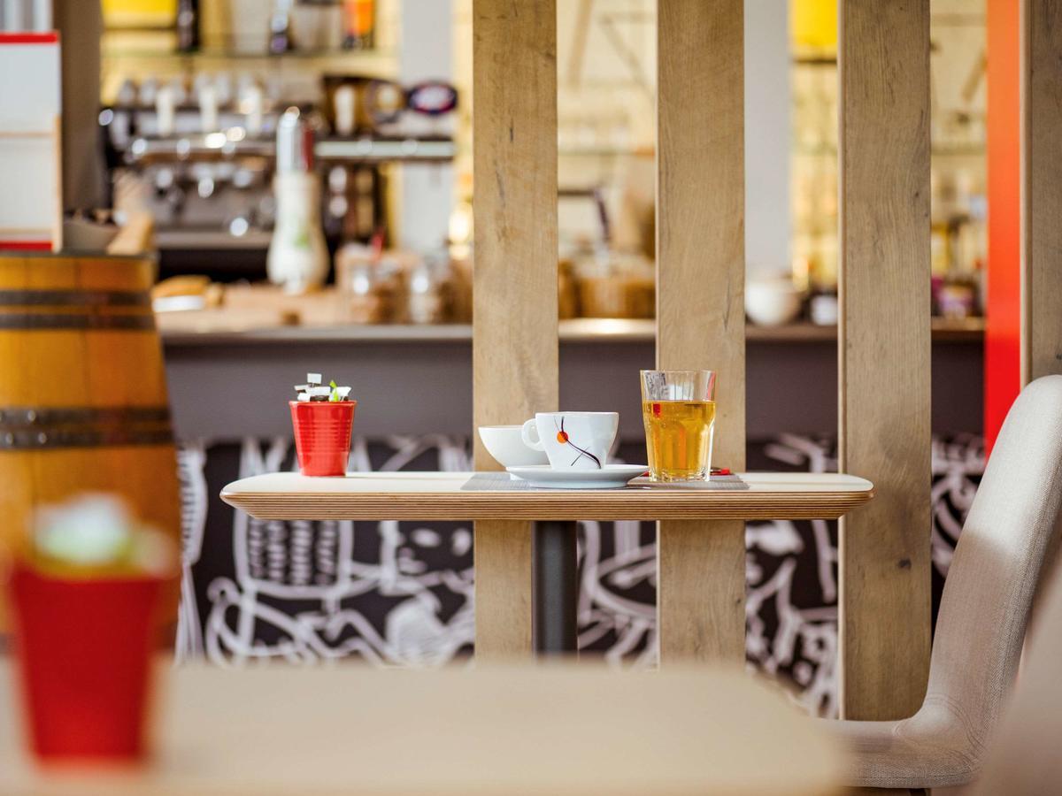 Отель Ibis Saint Rambert D'Albon Экстерьер фото